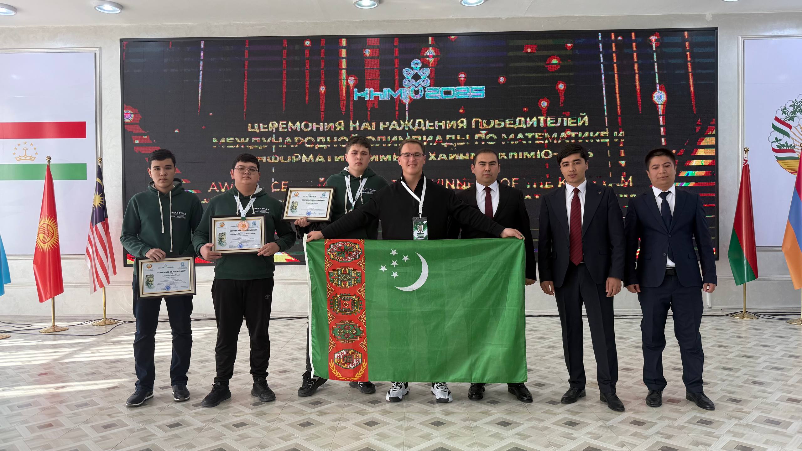 Baky Tylla - bilim merkezi bilen s&ouml;hbetdeşlik.